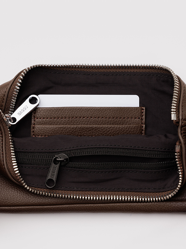 Recycled Leather Pochette: Brown