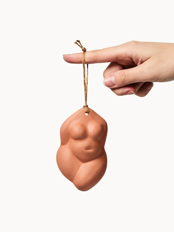 Las Figuras: Front Pose (Terracotta)