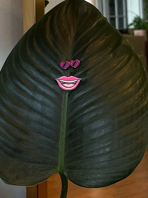 Magnetic Plant Charm: Laugh