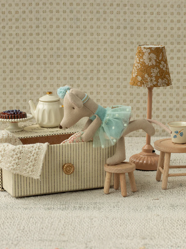Dance Mouse in Daybed: Little Sister