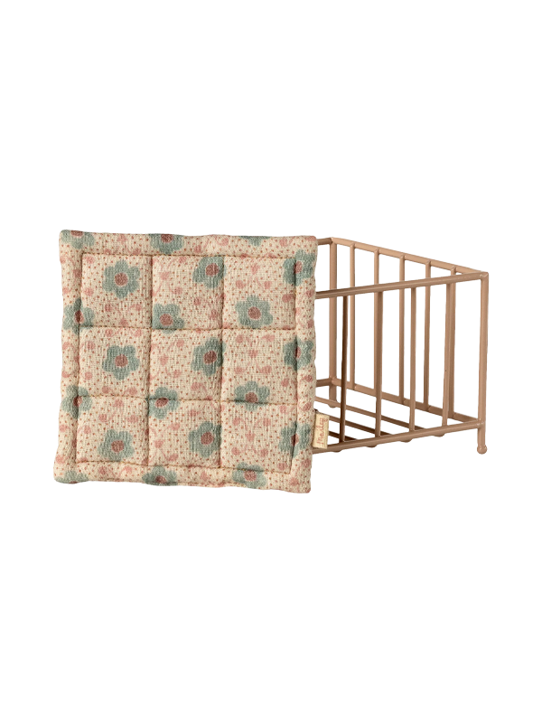 My Playpen: Rose