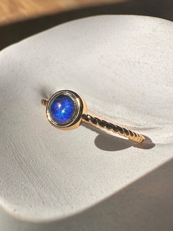 Baby Twist Mood Ring: Gold