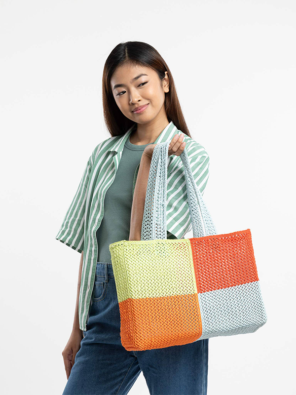 Quattro Raffia Beach Tote: Poppy Stone Blue