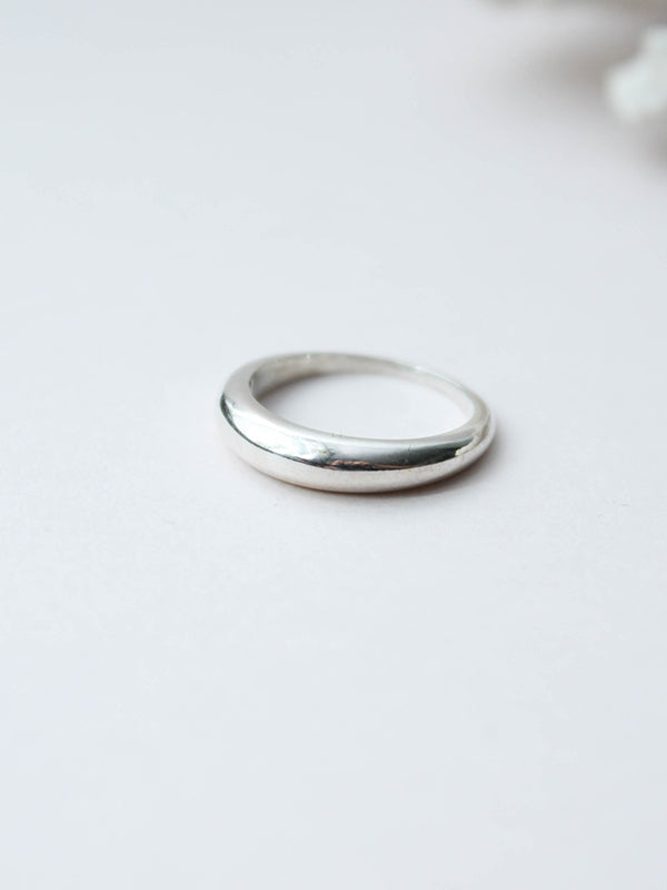 Pinky promise ring featuring a delicate design, symbolizing a bond of trust and commitment, perfect for a sweet and meaningful gesture.