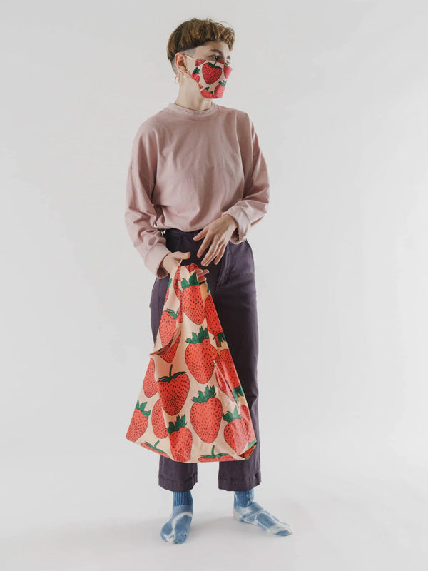 Standard Baggu in Strawberry, featuring a stylish and versatile design with a unique pattern, perfect for everyday use and carrying your essentials with ease.