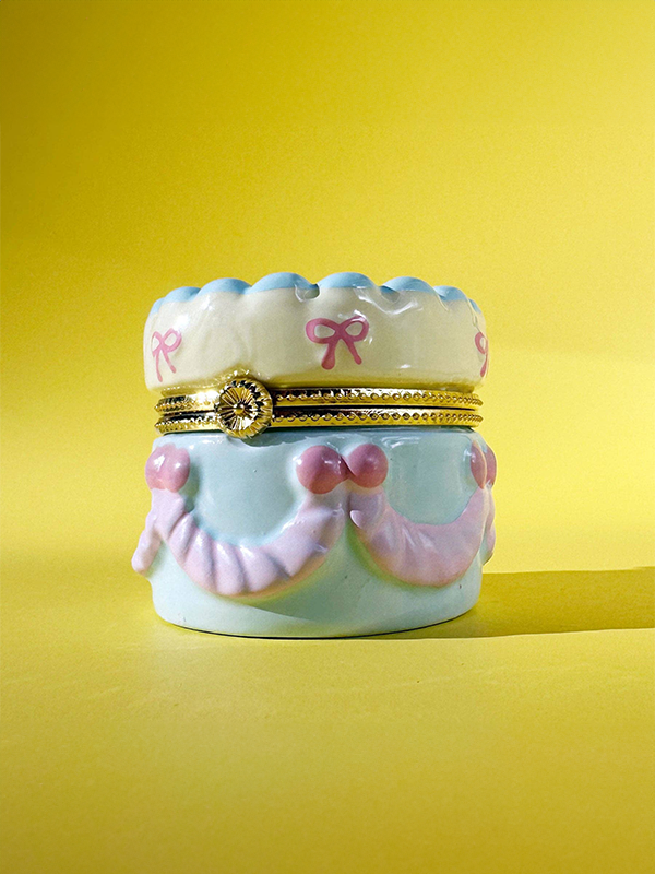 Trinket Box: Pig Birthday Cake