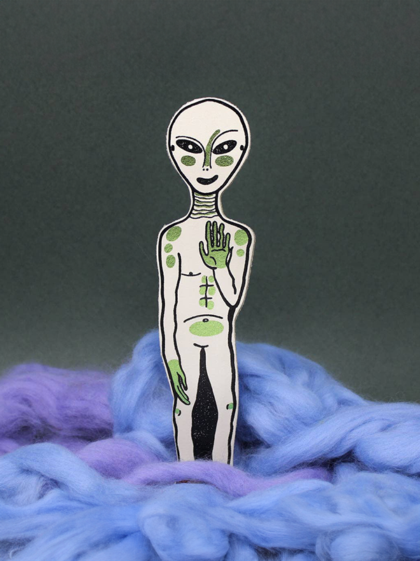 Alien Bookmark: Cream