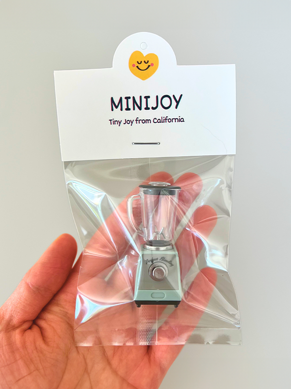 Mini Retro Blender Magnet
