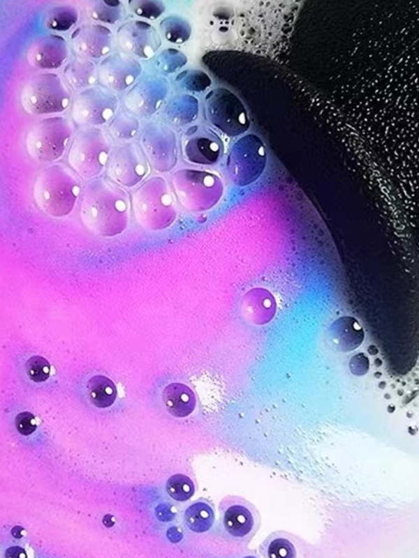 Cauldron Rainbow Bath Bubbler
