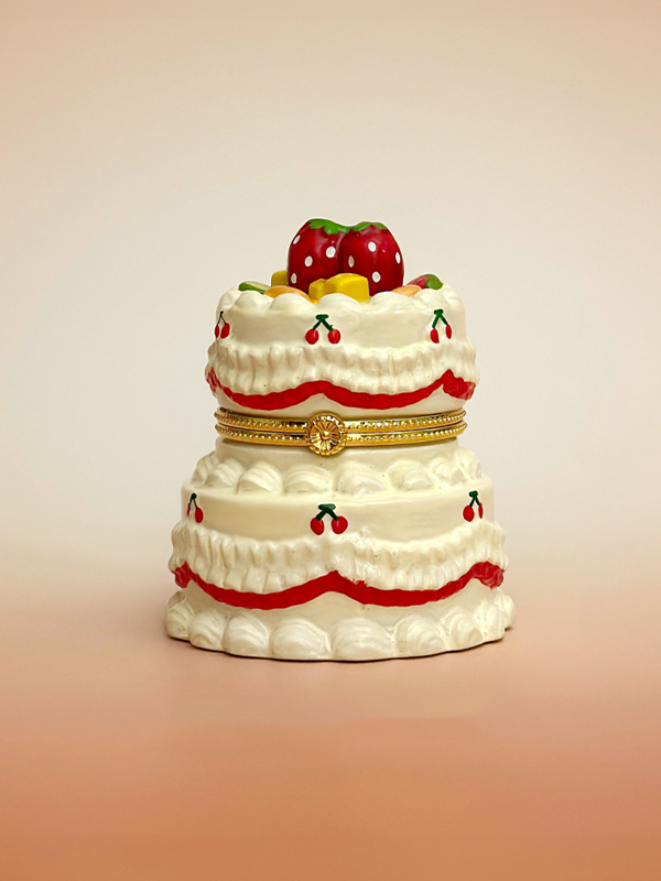 Trinket Box: Fruit Cake