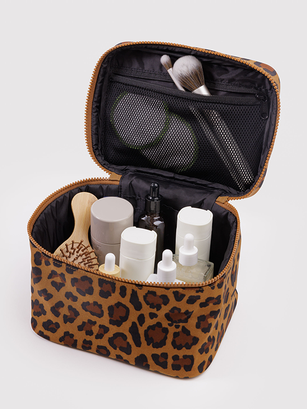 Large Cosmetic Case: Leopard