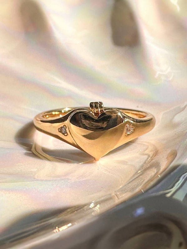 Heart Locket Ring: Gold