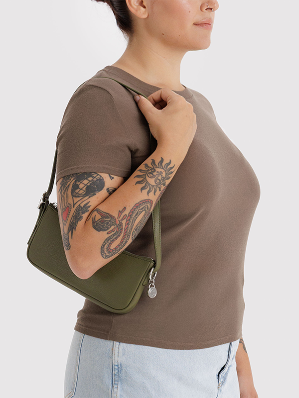Recycled Leather Pochette: Loden