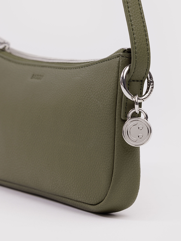 Recycled Leather Pochette: Loden