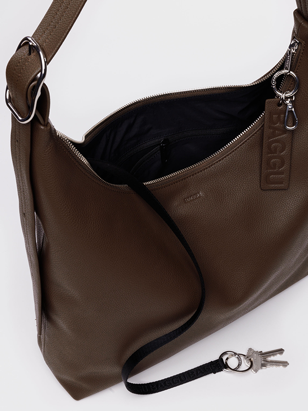 Medium Recycled Leather Shoulder Bag: Brown