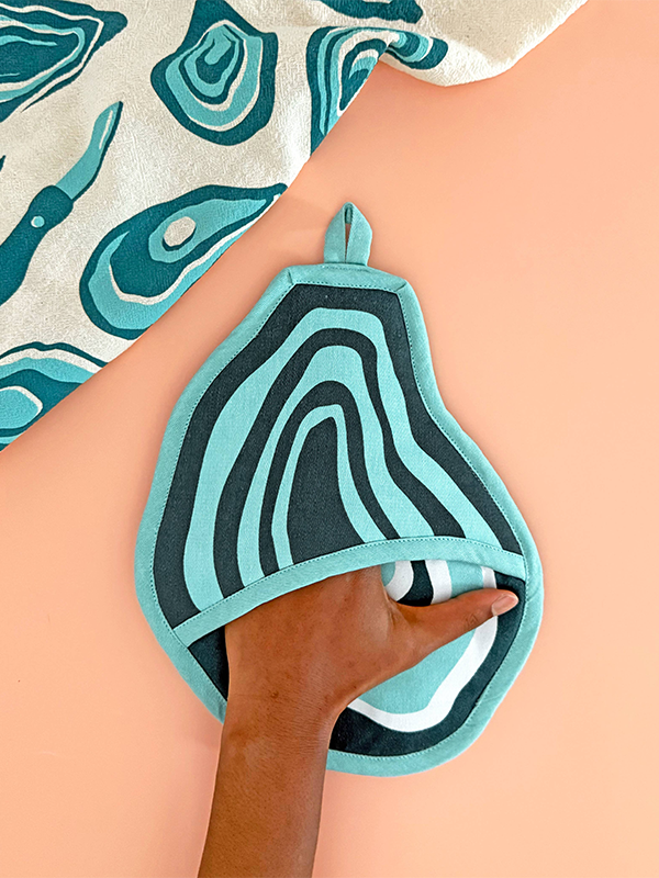 Oyster Pot Holder with Pocket