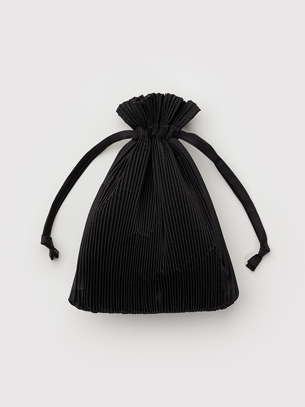 Pleated Baggu: Black