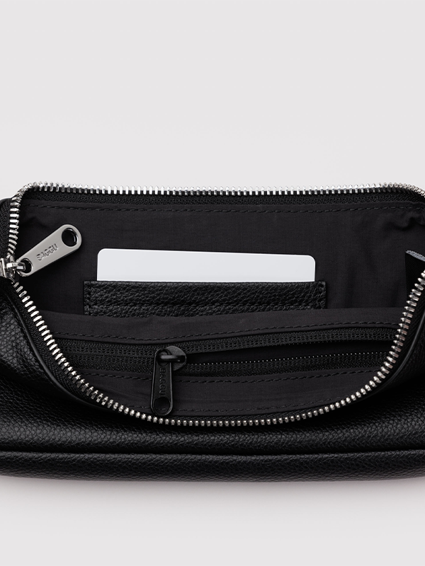 Recycled Leather Pochette: Black
