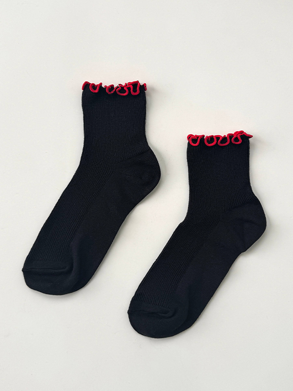 The Petite Ruffled Modal Socks: Black/Red