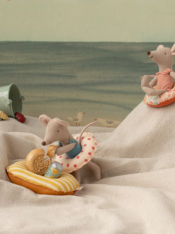 Beach Raft for Small Mouse: Yellow Stripe