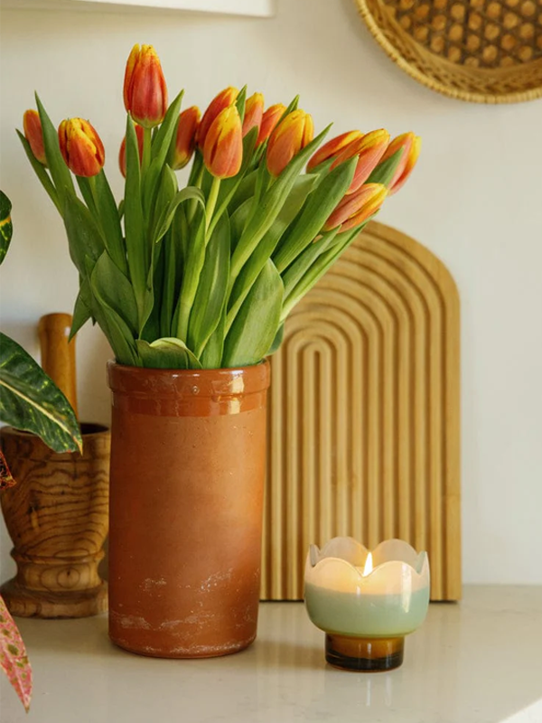 Tulip Glass Candle: Wisteria & Willow